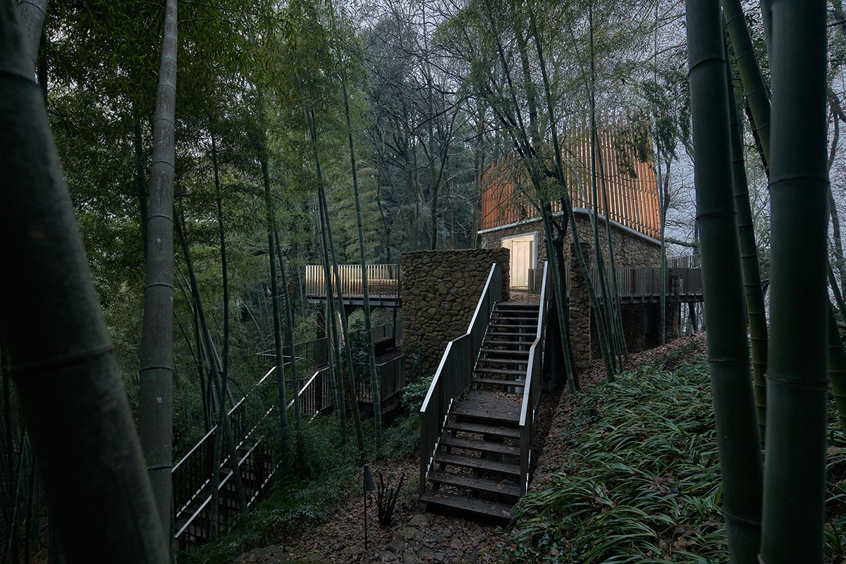 1566805357789547.jpg 替换 五莲石径观景台的图.jpg