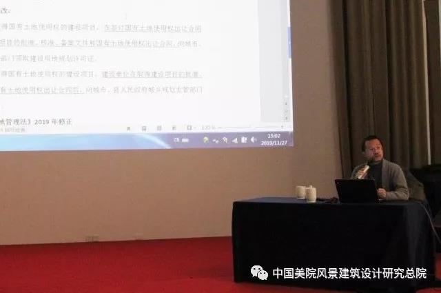 董奇.jpg
